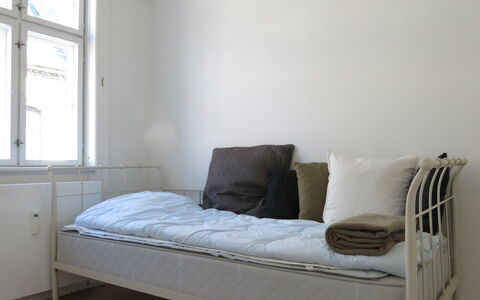 Center - Studio - Close To The King: Bedroom