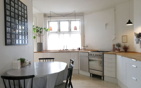 Østerbro - 2 Bedrooms: Kitchen