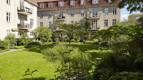 Frederiksberg - 2 Bedrooms: Building Exterior, Outdoor