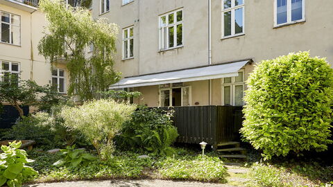 Frederiksberg - 2 Bedrooms: Building Exterior, Outdoor