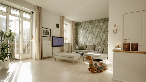 Frederiksberg - 2 Bedrooms: Living Room