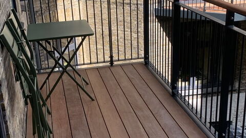 Vesterbro - 2 Bedrooms - Close Tivoli: Balcony / Terrace / Patio