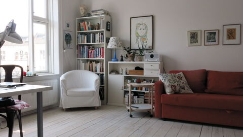 Østerbro - 1 Bedroom Apartment: Living Room
