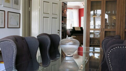 Center - Close To The King - The Marble Church: Dining Room