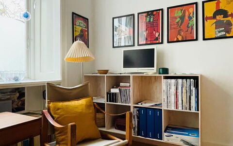 Østerbro - 1 Bedroom Apartment: Living Room
