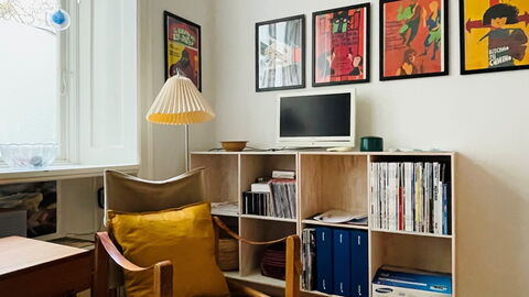 Østerbro - 1 Bedroom Apartment: Living Room