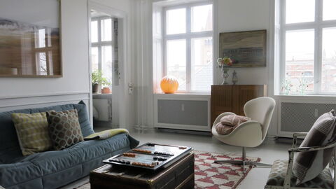 Center - Close To The Royal Palace: Living Room