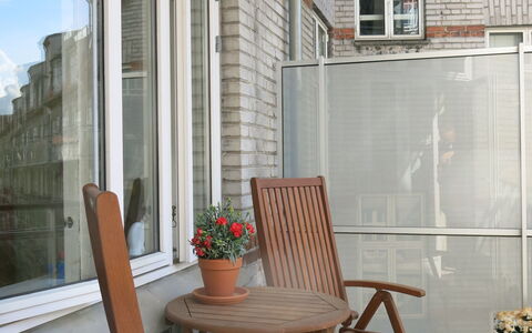 Østerbro - Perfect For Family - 2 Bedroom: Balcony / Terrace / Patio