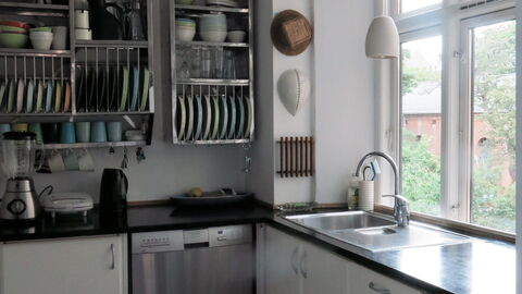 Cozy Area - Super Location - Balcony: Kitchen