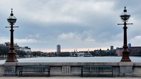 Cozy Area - Super Location - Balcony: Outdoor
