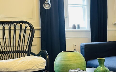 Center-inner City-2 Bedrooms-close To Everything