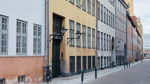 Center-inner City-2 Bedrooms-close To Everything