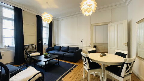 Center-inner City-2 Bedrooms-close To Everything