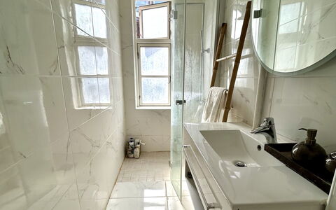 Østerbro-1 Bedroom-2 People-close To Metro: Bathroom