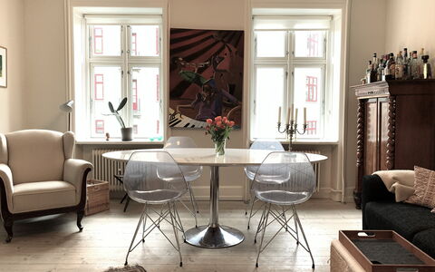 Østerbro - 2 Bedrooms - 4 People: Dining Room, Living Room