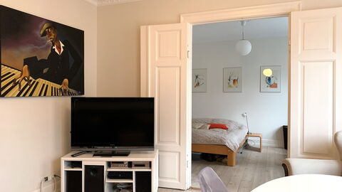 Østerbro - 2 Bedrooms - 4 People: Dining Room, Living Room