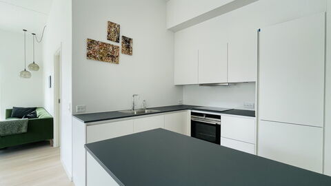 2 Bedrooms - 5 People - Close To Metro: Dining Room, Kitchen, Living Room