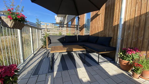 2 Bedrooms - 5 People - Close To Metro: Balcony / Terrace / Patio, Outdoor