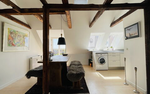 Amager - 5 People - 2 Bedrooms - Balcony: Dining Room, Kitchen, Living Room