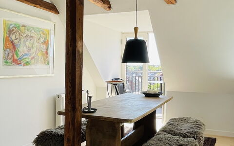 Amager - 5 People - 2 Bedrooms - Balcony: Dining Room, Kitchen, Living Room