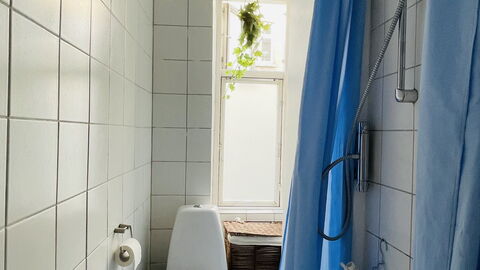 Close To The Lakes - Center - 2 People: Bathroom