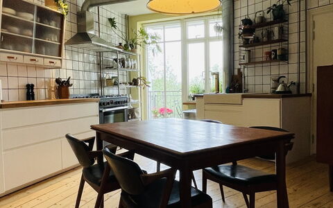 Cozyness - Vintage Apartment At Nørrebro: Dining Room, Kitchen