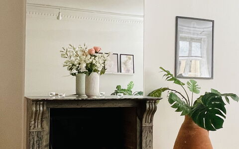 Super Central - Inner City - 6 Bedrooms: Living Room