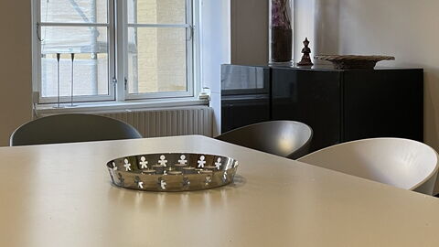 Super Central - Inner City - 6 Bedrooms: Dining Room