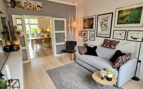 Close To Tivoli - 2 Bedrooms: Dining Room, Living Room