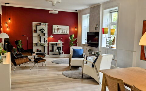 Close To Tivoli - 2 Bedrooms: Dining Room, Living Room