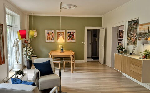 Close To Tivoli - 2 Bedrooms: Dining Room, Living Room