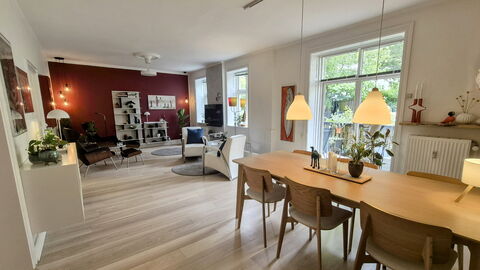 Close To Tivoli - 2 Bedrooms: Dining Room, Living Room