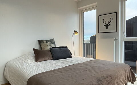 2 Bedrooms - 4 People - Free Parking: Bedroom