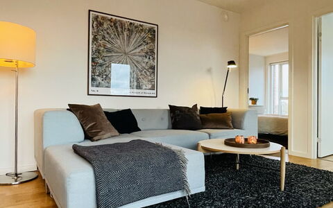 2 Bedrooms - 4 People - Free Parking: Living Room