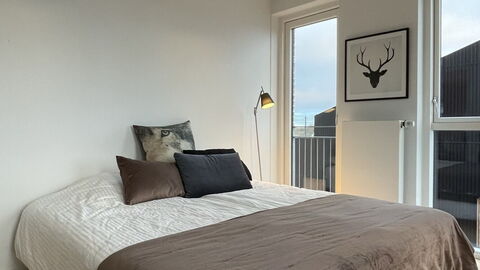 2 Bedrooms - 4 People - Free Parking: Bedroom