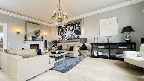 Luxury - Beach -hellerup - 8 People: Living Room