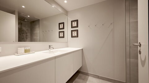 Exclusive- Center - 2br 2 Bath - Nyhavn - Min. 30 Days: Bathroom