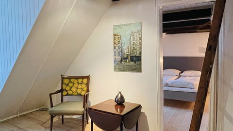 Absolute Center - 1 Br - 2 People - Inner City: Living Room