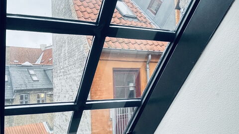 Absolute Center - 1 Br - 2 People - Inner City: Room Detail