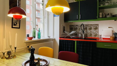 4 People - Super Location: Dining Room, Kitchen