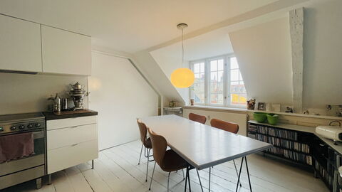 Christianshavn - 2 Br- 4 People - Stylish: Dining Room, Kitchen