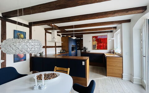 Ultimate Location - Private Roof Terrace - 2 Bedrooms - 4 People: Dining Room, Kitchen