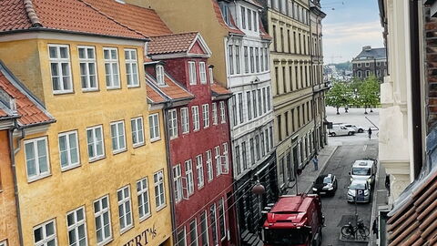 Ultimate Location - Private Roof Terrace - 2 Bedrooms - 4 People: Outdoor