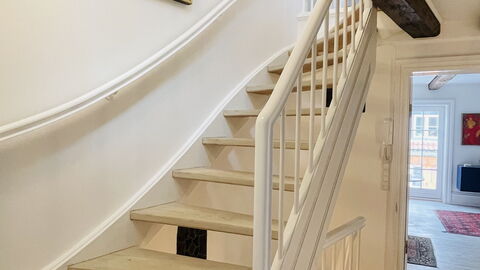 Ultimate Location - Private Roof Terrace - 2 Bedrooms - 4 People: Other Room