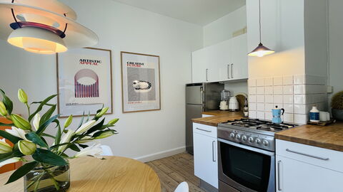 Vesterbro-2 Br - Close To Meatmarket - 4people -metro: Dining Room, Kitchen