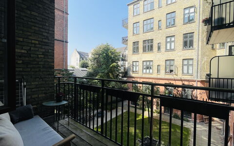 Close To Tivoli - 4 People - 2 Br: Balcony / Terrace / Patio, Building Exterior