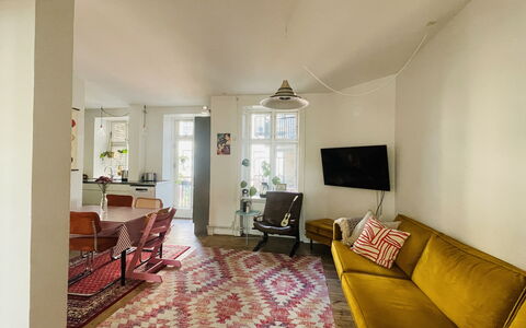 Close To Tivoli - 4 People - 2 Br: Dining Room, Kitchen, Living Room