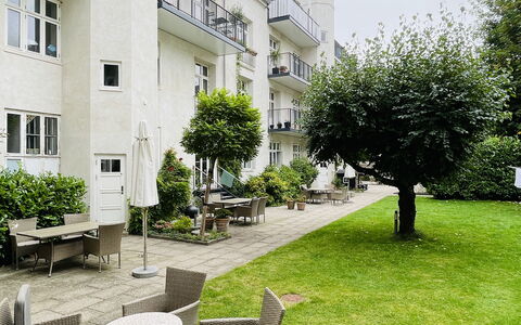 Hellerup - Close To Train - 2 Levels - 6 People: Building Exterior, Outdoor