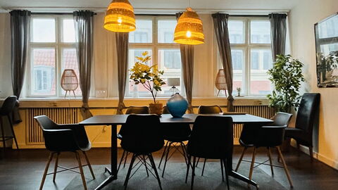 Pedestrian Street - Center - 7 Br - 14 Guests: Dining Room