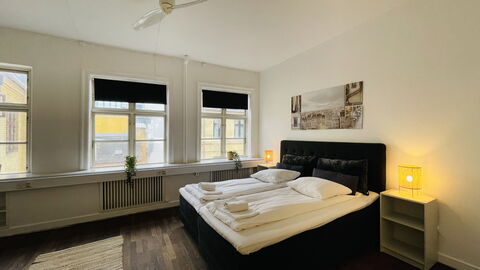 Pedestrian Street - Center - 7 Br - 14 Guests: Bedroom